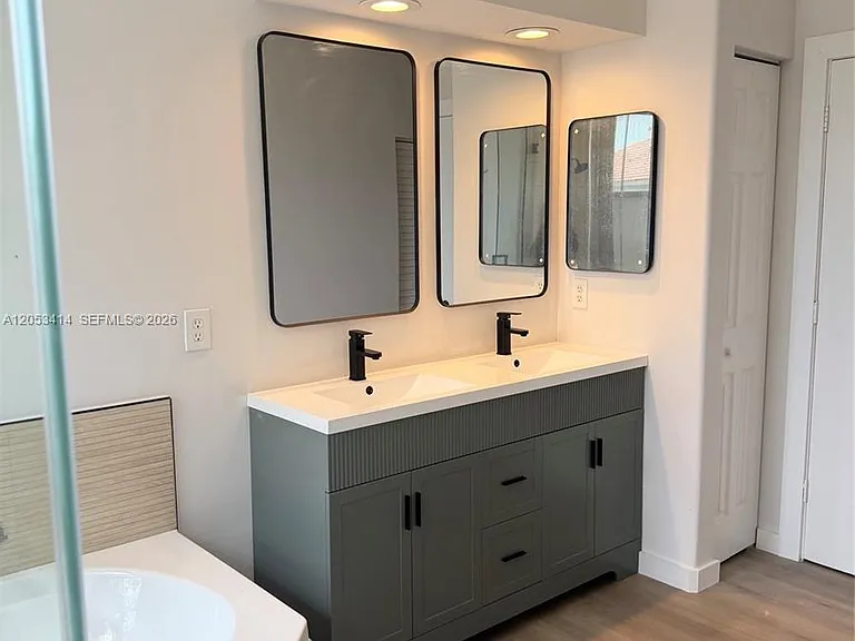 4946 SW 38th Way — Photo 44
