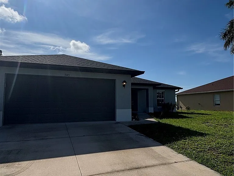 1143 NW 4th Pl — Photo 2