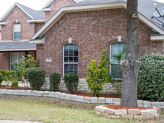 3rd image of 4909 Hopewell Dr