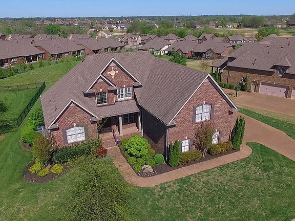 2nd image of 1499 Foxland Blvd