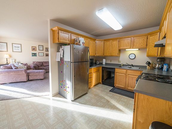 5th image of 114 Amber Ct #B