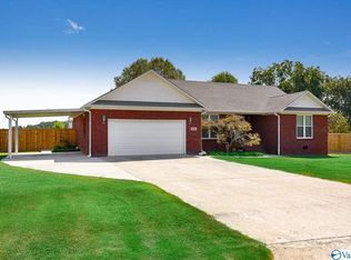 105 Blue Water Dr, Hazel Green, AL 35750