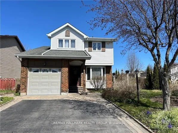 6417 Loire Dr, Ottawa, ON K1C 3H1