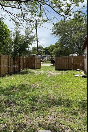 2nd image of 1820 NW 33rd Ave