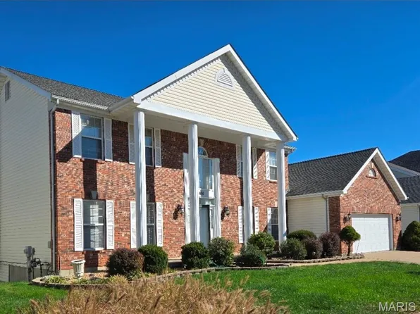 1102 Nooning Tree Dr, Chesterfield, MO 63017