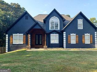 220 Butterfield Ln, Fayetteville, GA 30214