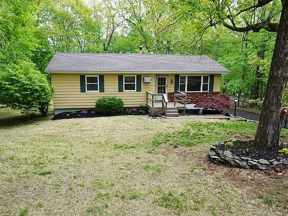2nd image of 16 Guerney Dr
