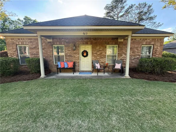 603 N Donahue Dr, Auburn, AL 36832