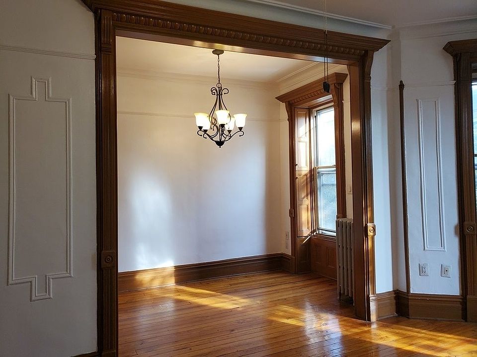 2nd image of 803 Union St APT 3