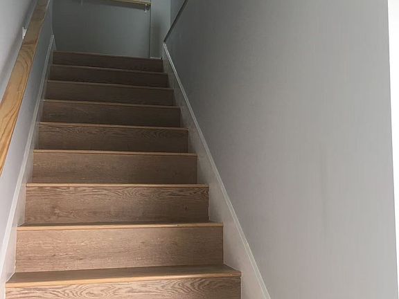 4th image of 40 Niagara Ave #7