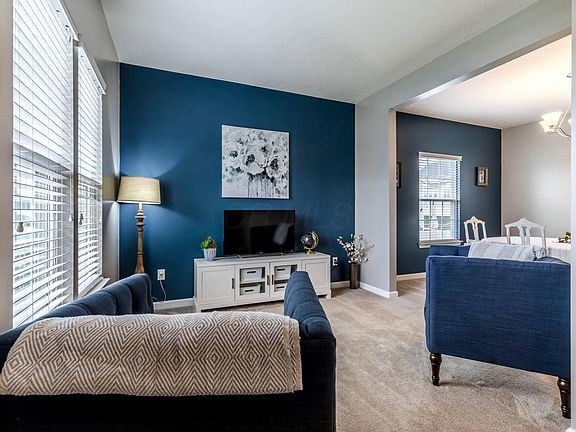 4th image of 119 Stirling Way