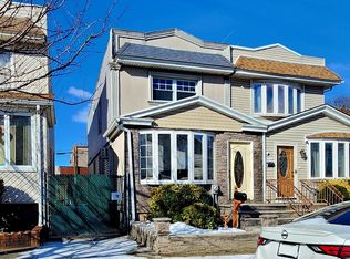 7804 85th St, Ridgewood, NY 11385