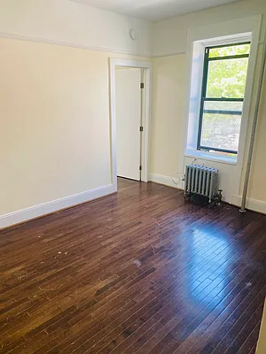 Rented by Trademarko Realty Inc | media 7