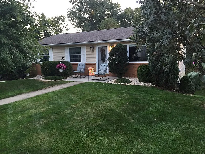 561 Sautter Dr photo 1