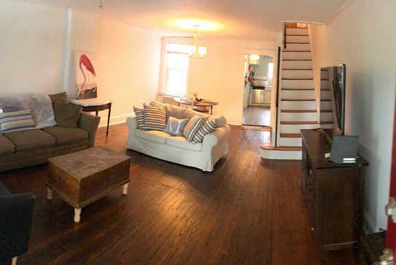 4th image of 466 W High St