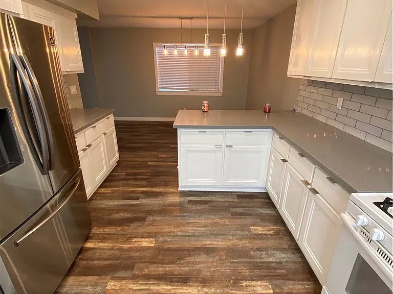 1431 S Beacon St — Photo 11