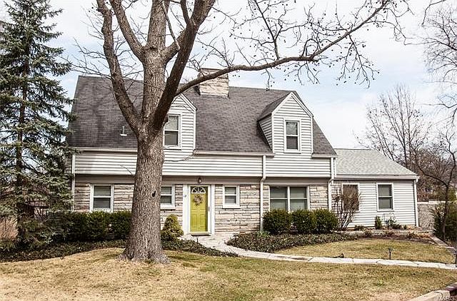 1st image of 18 Cedarbrook Ln