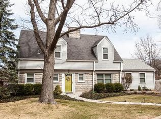 18 Cedarbrook Ln, Saint Louis, MO 63122