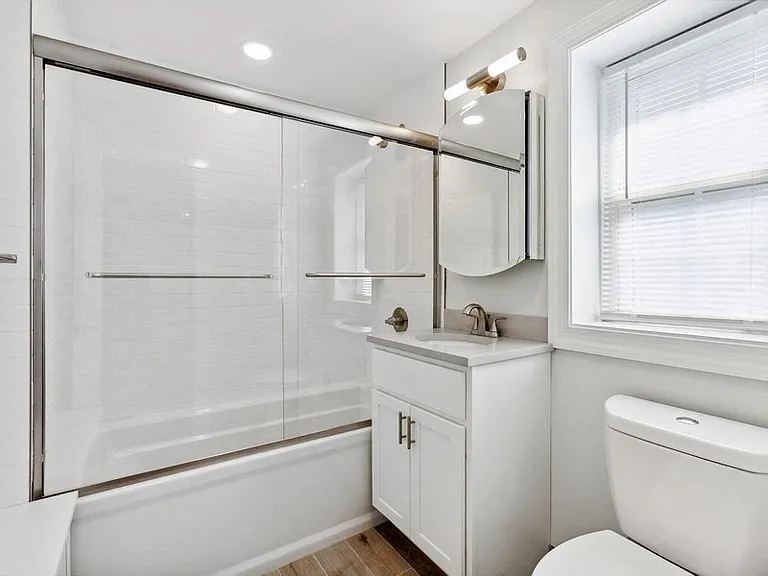 Baltusrol Apartments — Photo 9