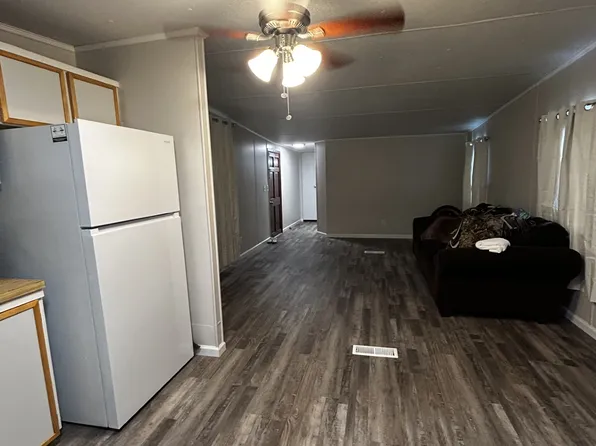 (undisclosed Address), Breaux Bridge, LA 70517