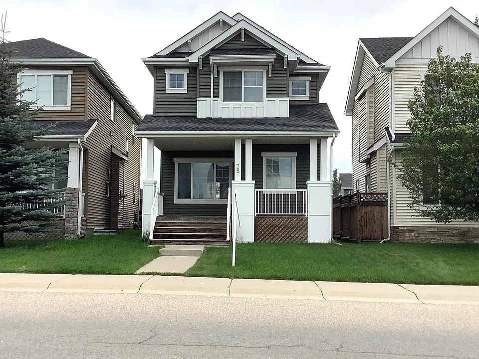 75 Royal Oak Dr NW
