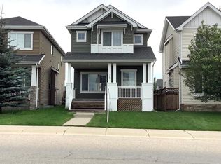 75 Royal Oak Dr NW, Calgary, AB T3G0B9