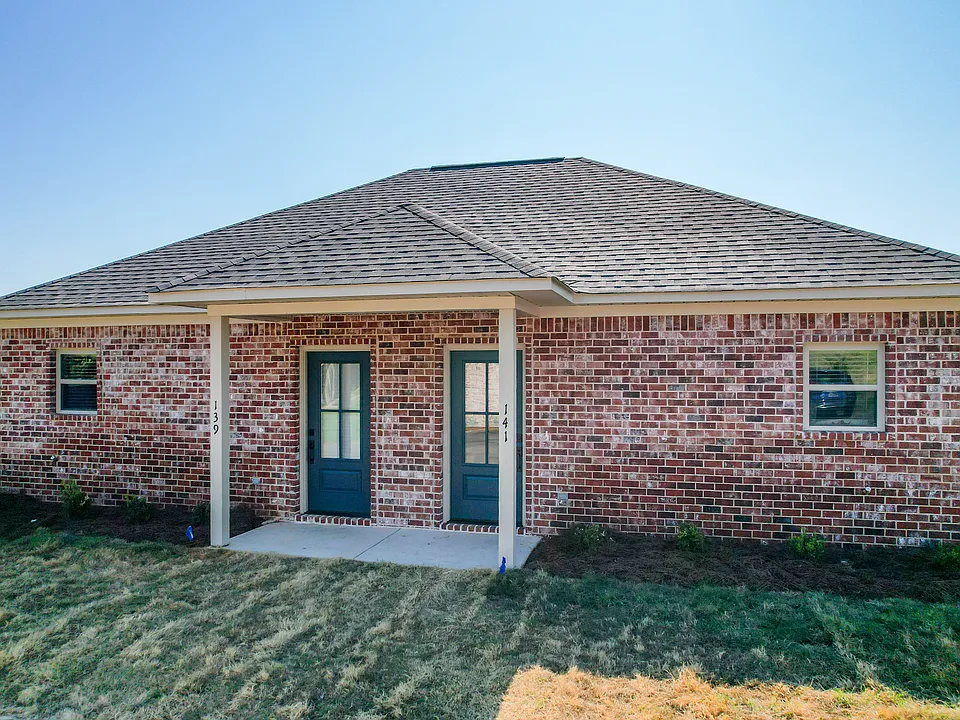 208 Rustling Pine Dr