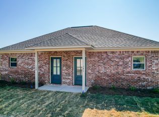 205 Rustling Pine Dr, Oxford, MS 38655