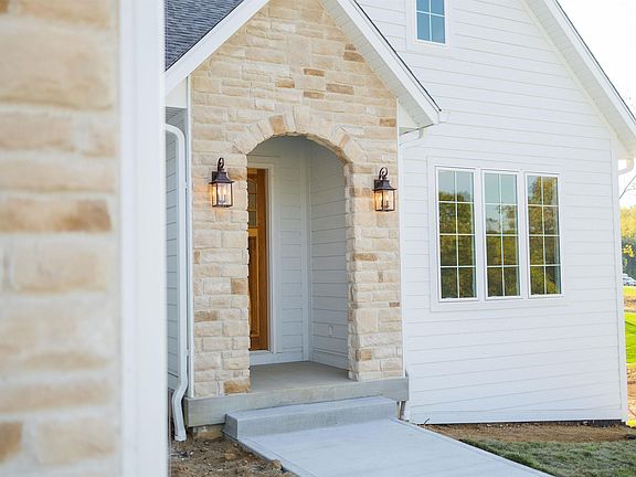 4th image of 4442 N Seabiscuit Cir