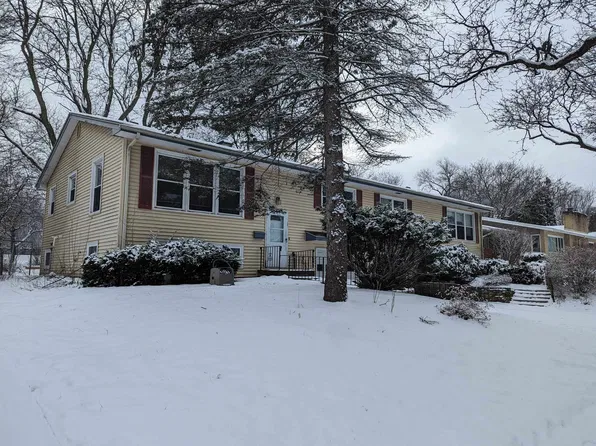 5121 Manitowoc Pkwy, Madison, WI 53705
