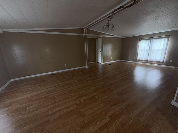 4th image of 3656 Hickory Grove Rd N
