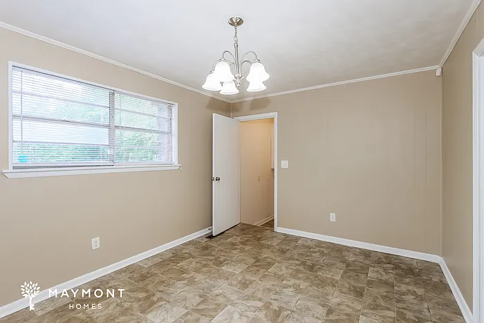 4113 N Sylvania Ct — Photo 6