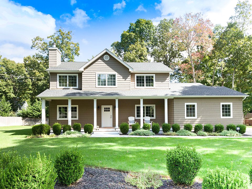 1st image of 920 Moores Ln N