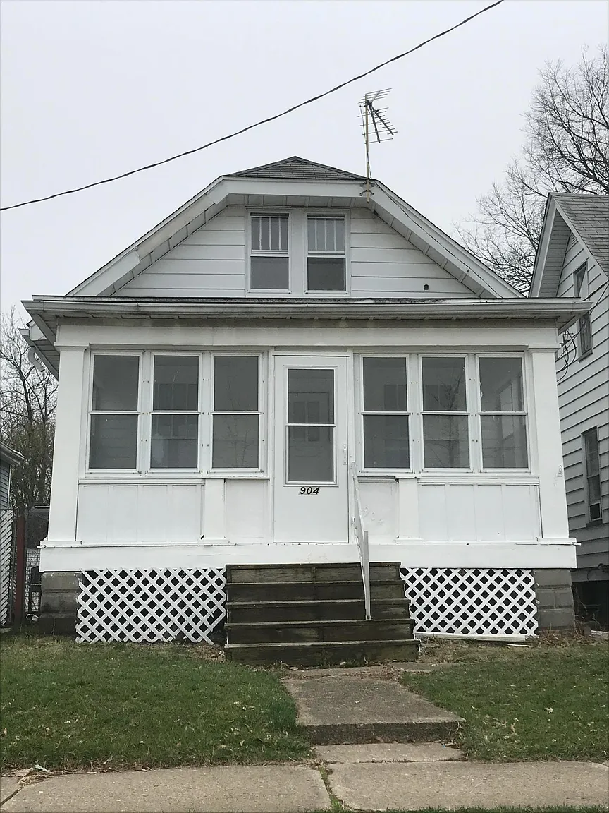 904 E Kansas St photo 1