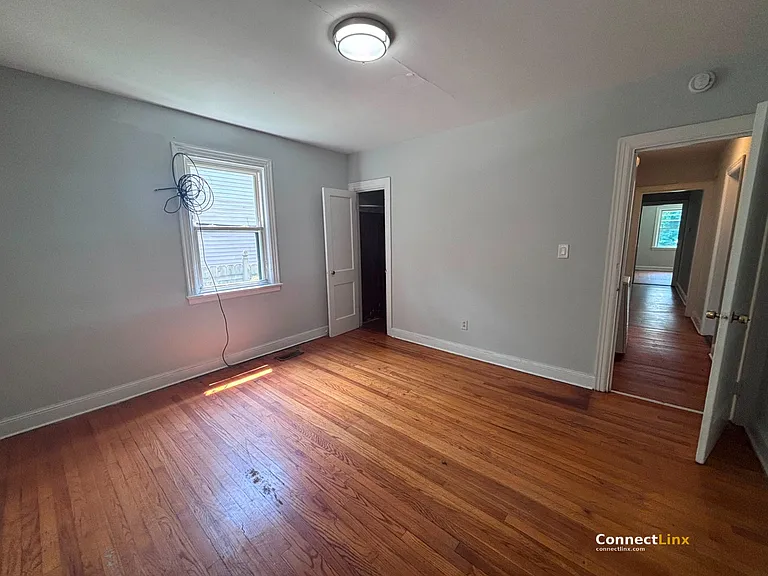 607 Sherman Pkwy — Photo 4
