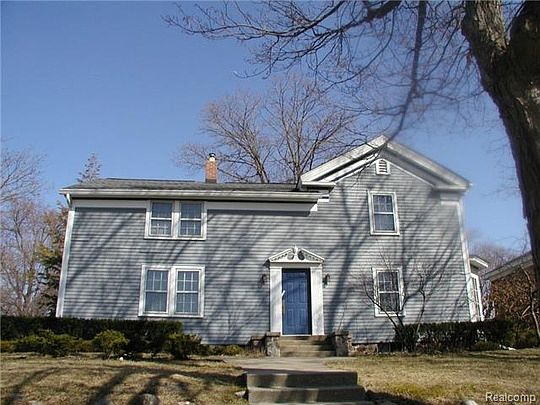 4th image of 530 N Main St
