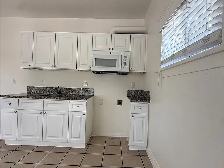 1085 Hoffman Ave #11 — Photo 7