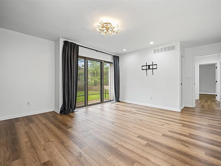 7432 Azalea Ct — Photo 15