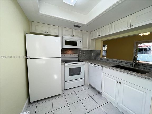 2nd image of 20759 SW 83rd Ave