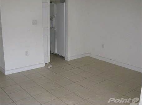 4th image of 1395 NE 33rd Ave #1
