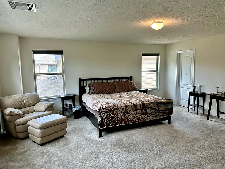 1172 Clonmore Ct — Photo 10