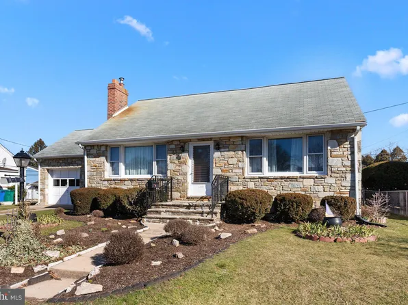 810 Bayard St, Bristol, PA 19007