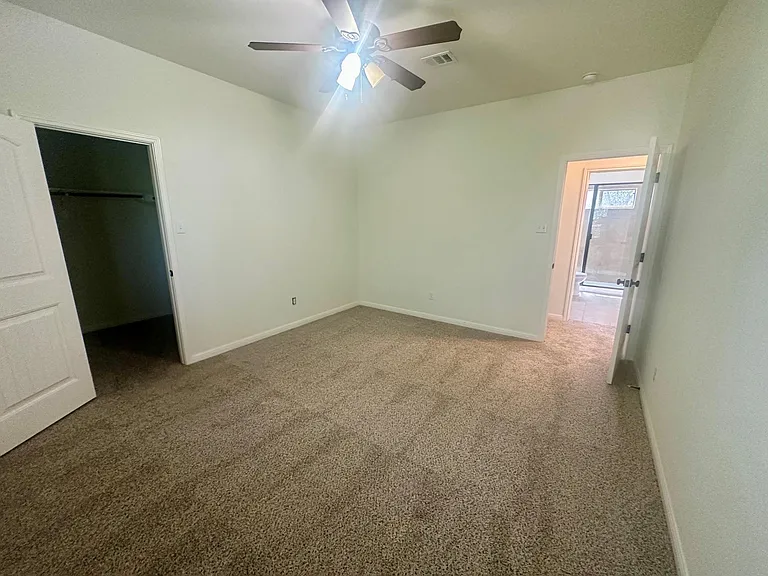7233 Menchaca Rd #17 — Photo 29
