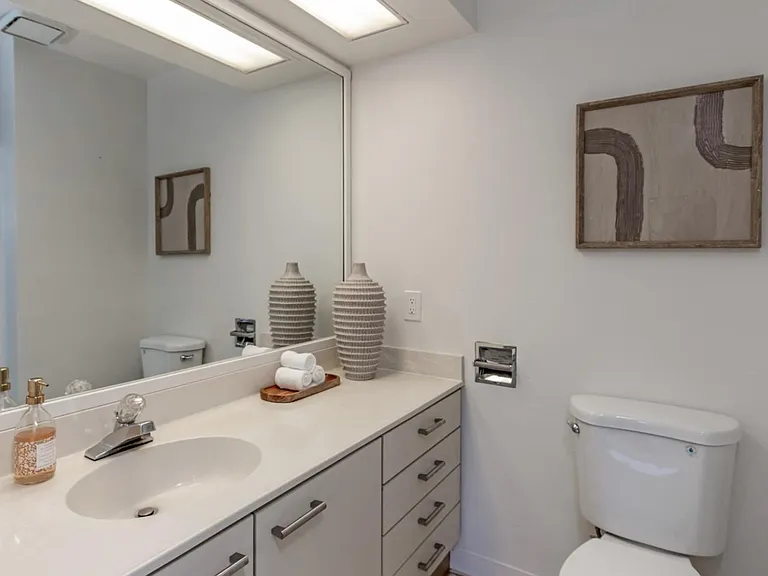 700 Chiquita Ave #6 — Photo 5