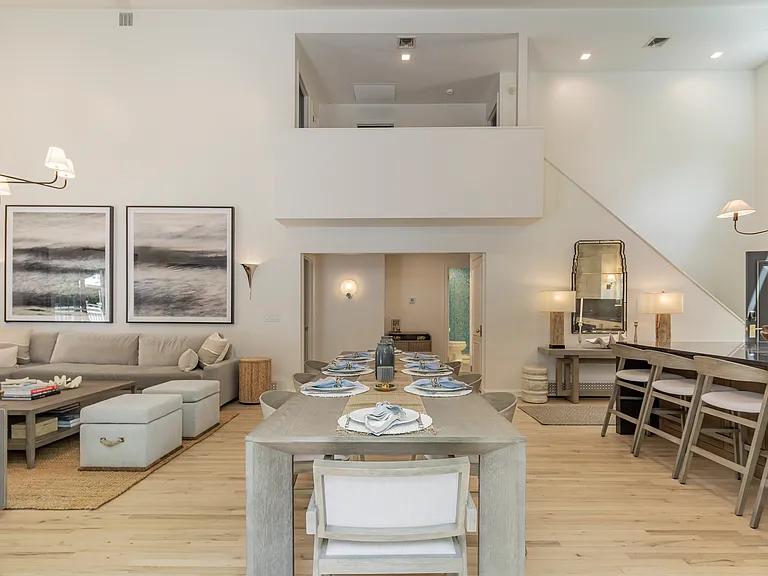 331 Meadows W — Photo 20