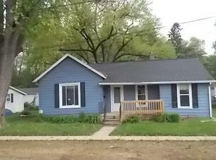 917 Center St, Dixon, IL 61021