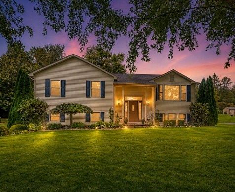 1st image of 10866 Pettis Rd