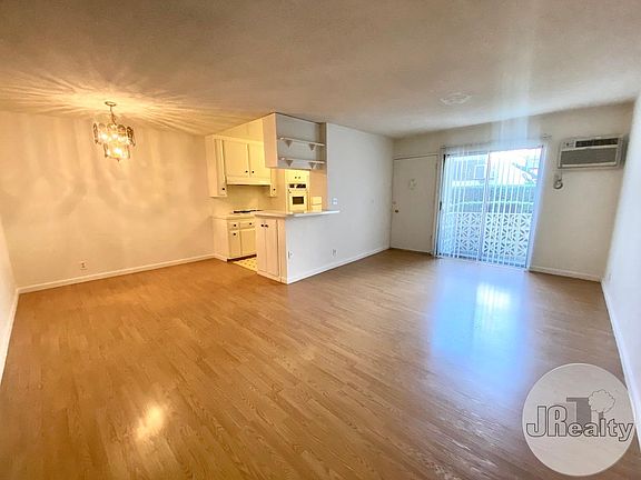 4th image of 1115 S Wooster St APT 103