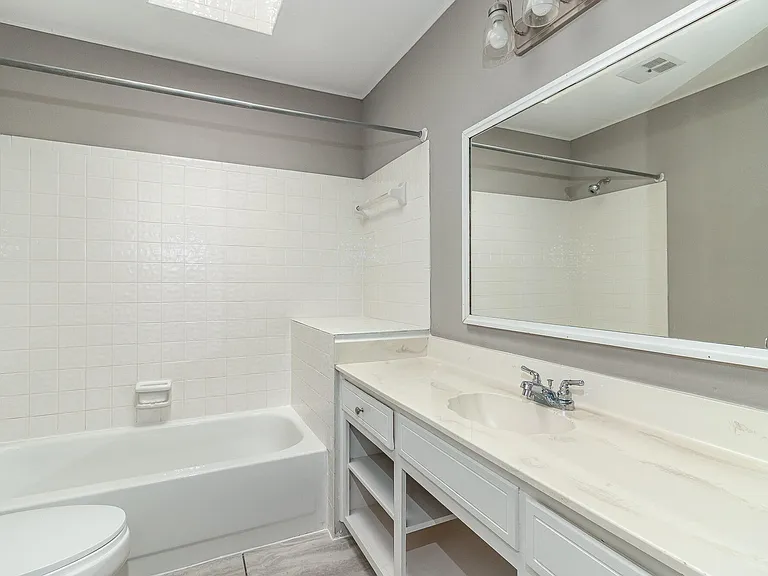3844 Creek Ct — Photo 15