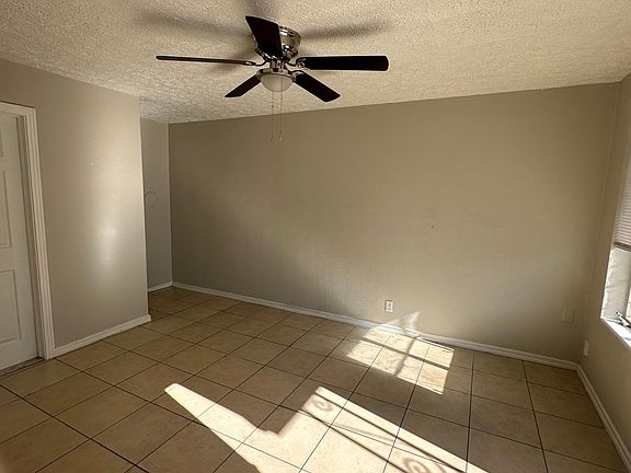 3rd image of 1425 Cherry St